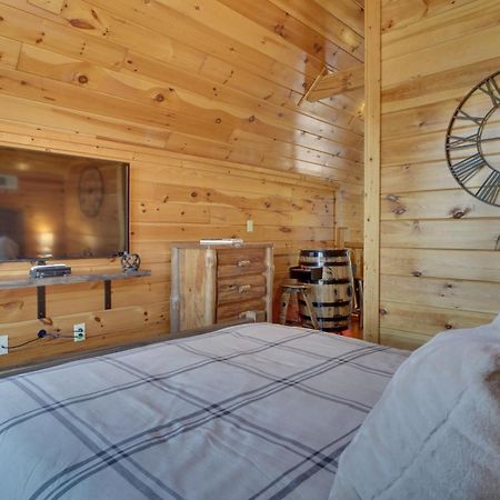 Hatcher Mtn Retreat Sevierville Cabin With Hot Tub! Extérieur photo