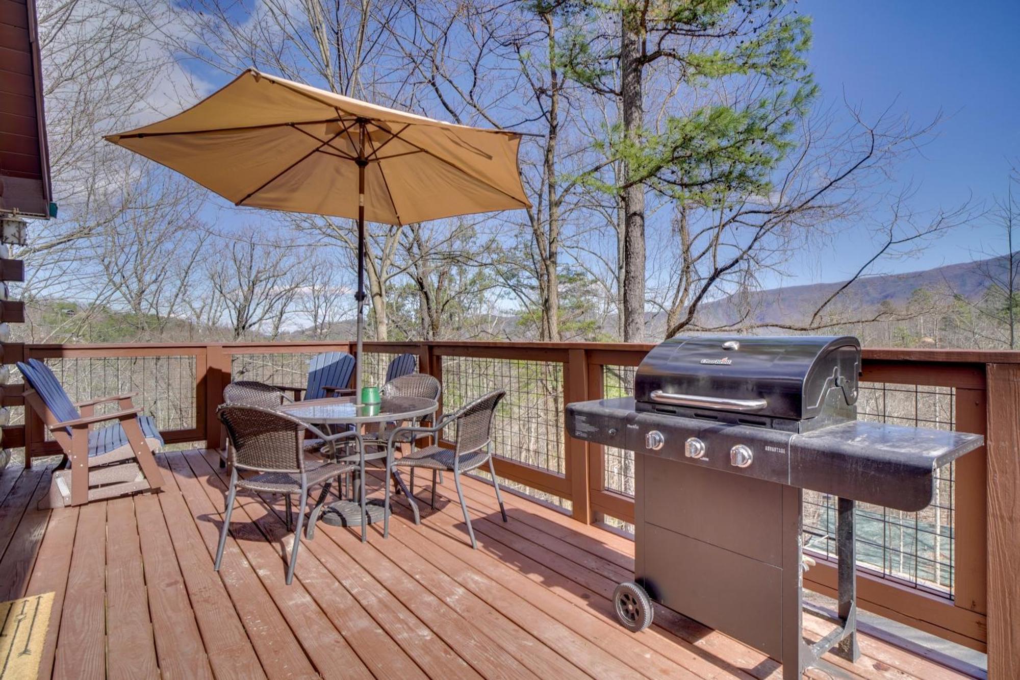 Hatcher Mtn Retreat Sevierville Cabin With Hot Tub! Extérieur photo